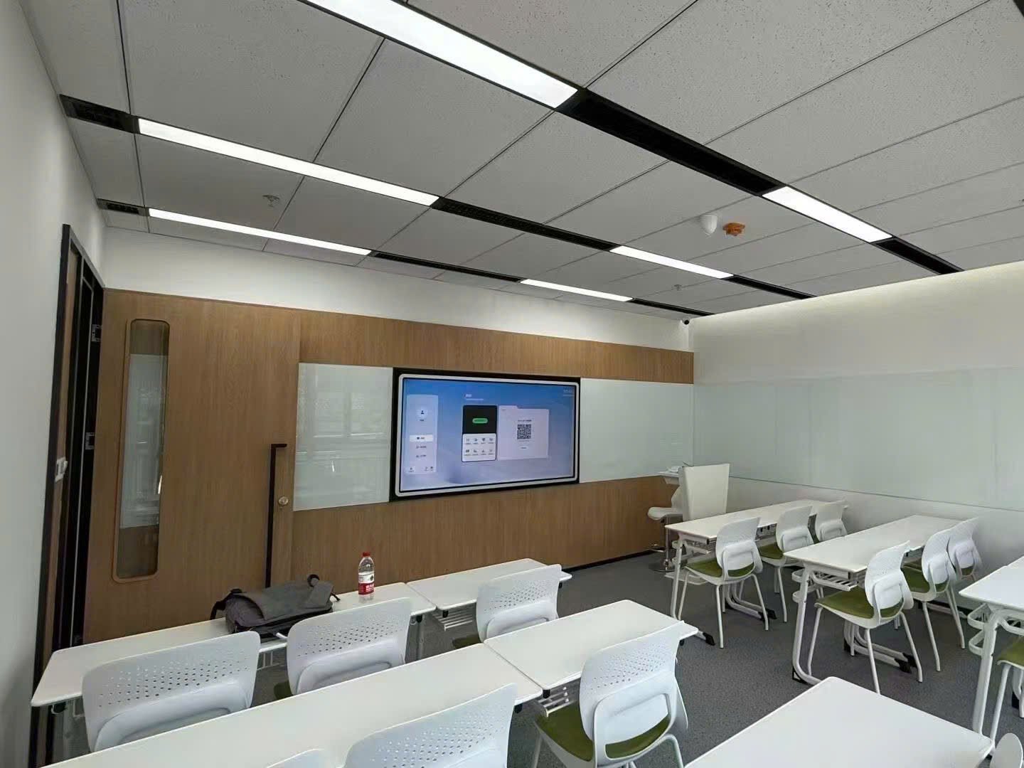 ClassIn Board - Màn hình tương tác (IFP) thế hệ mới 19 z6607751119927_a14aa7e9ffeb84750527f661e2e6a2e1